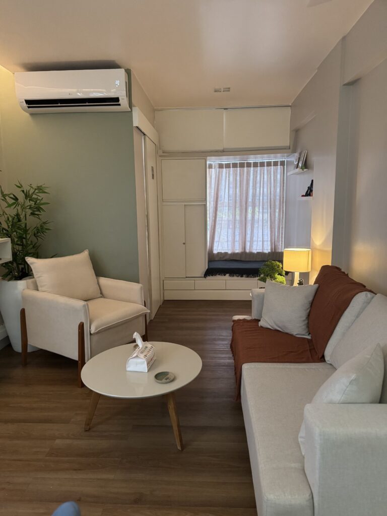 Ambiente acolhedor para sessões